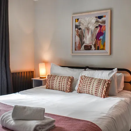 The Lune - Uk47035 *